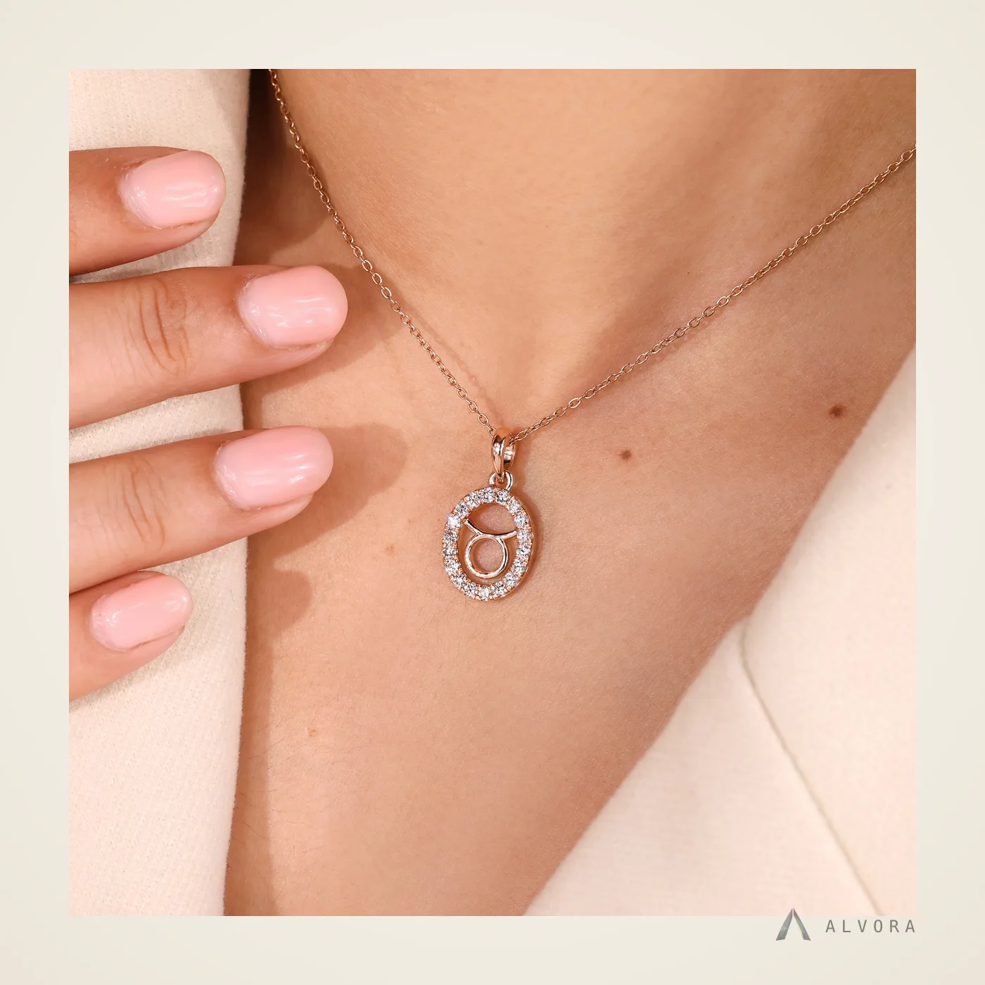 Leonie Halo Pendant, halo pendant lab-grown diamond pendant