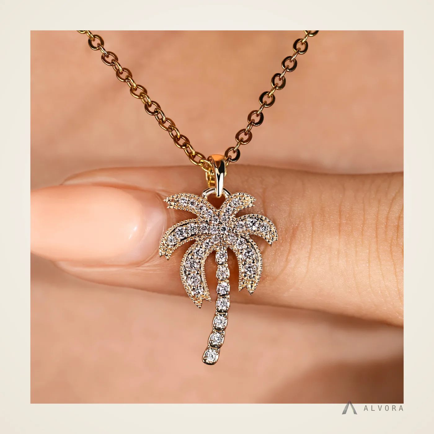 Wilhelmina Round Pendant, round pendant lab-grown diamond pendant