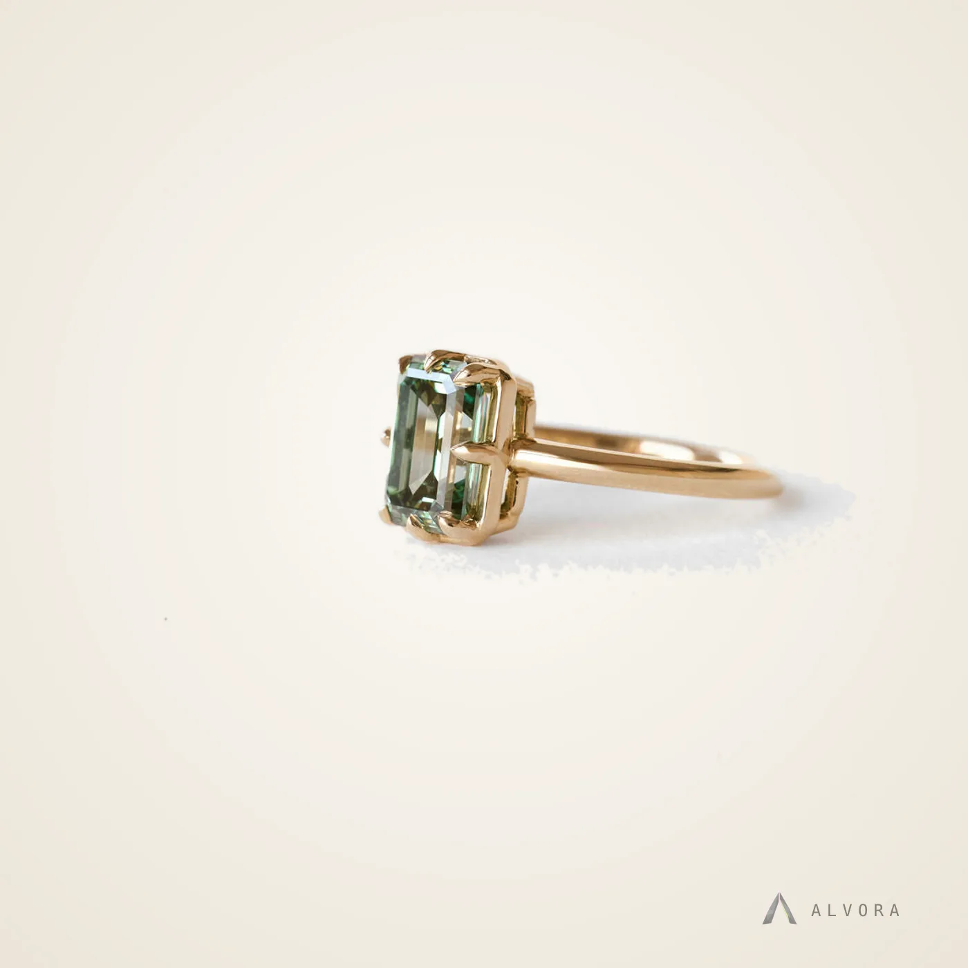 Hannelore Green Solitaire, solitaire lab-grown diamond engagement ring