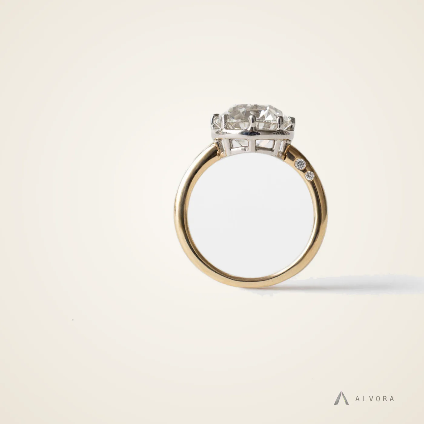 Hannelore Solitaire, solitaire lab-grown diamond engagement ring